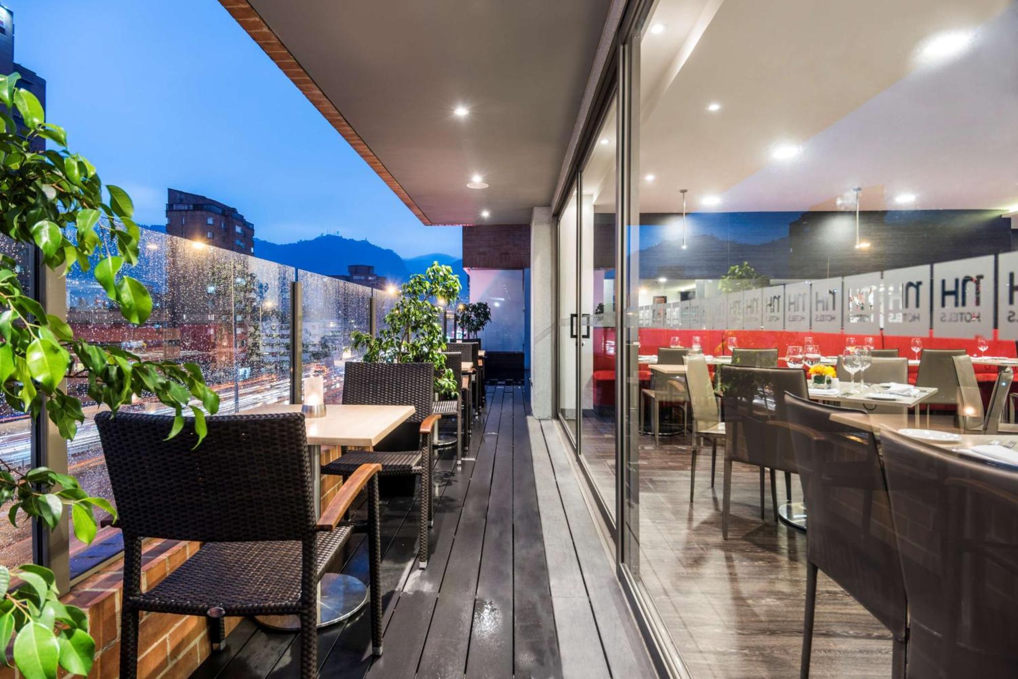 Nh Bogota Urban 26 Royal Hotel Exterior photo